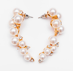 Earrings with pearls