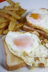 huevos fritos con patatas