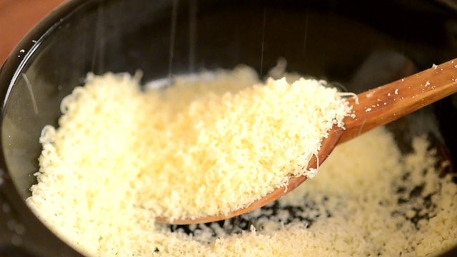 Formaggio Grana Parmesan 磨碎的奶酪