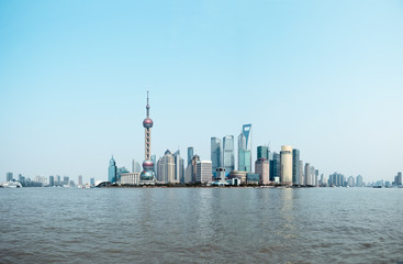 Fototapeta na wymiar panoramiczny widok na panoramę Szanghaju
