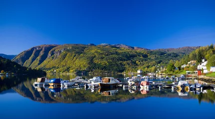 Fototapeten Fjord Ulvik, Norwegen © Richard Semik