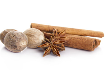 cinnamon, star anise and nutmeg apple