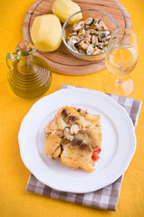 Rice, potatoes and mussels. Tiella di riso, patate e cozze.