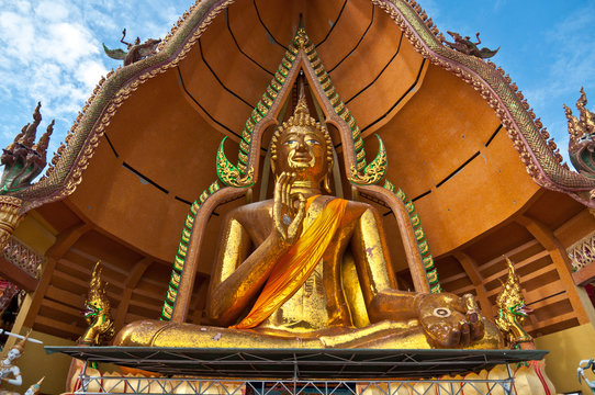 The golden Buddha Image