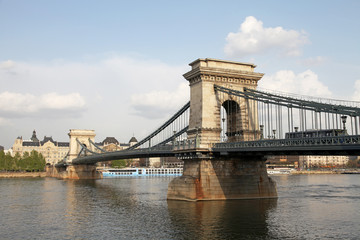 Fototapeta na wymiar Most Łańcuchowy