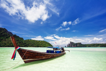 Fototapeta premium Boats in the tropical sea. Thailand