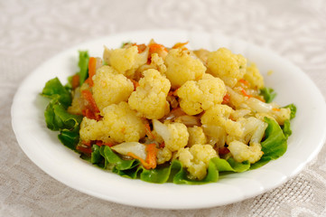 Cauliflower with green apple