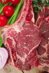 fresh spare ribs : raw lamb with thyme , red chili pepper