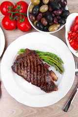 fillet with asparagus , pasta portion