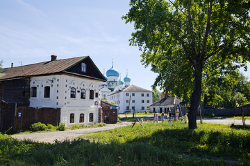 Fototapeta na wymiar Church in Uglich town
