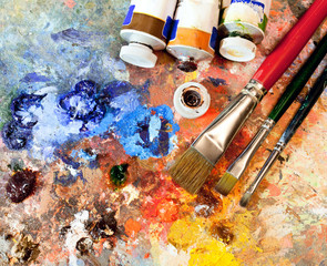 Artistic equipment