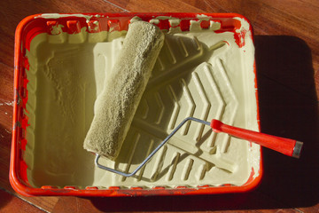 Paint Roller and Tray