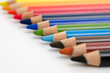 Naklejka premium Leuchtende Pastellkreidestifte