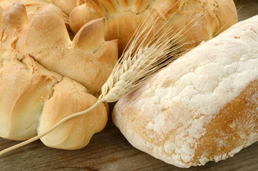 Coccoi e filoncino infarinato, pane tipico dalla Sardegna