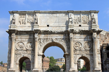 Fototapeta na wymiar Łuk Konstantyna oraz Koloseum