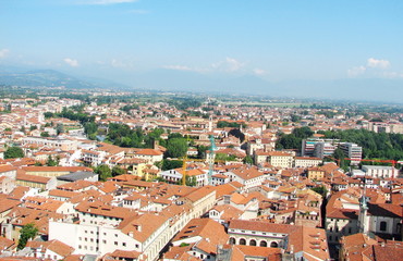 Fototapeta na wymiar aerial view of the rooftops of an Italian city