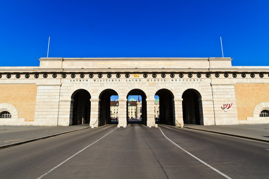 Vienna Heldentor