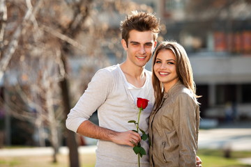 Obraz premium romantic young lovers