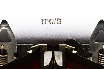 typewriter with text news - 40652305