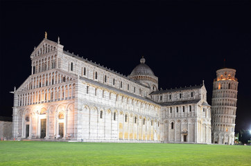 Fototapeta na wymiar Piazza dei Miracoli: Basilica and the Leaning Tower, Pisa, Italy