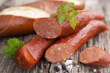 Mettwürstchen mit Paprika
