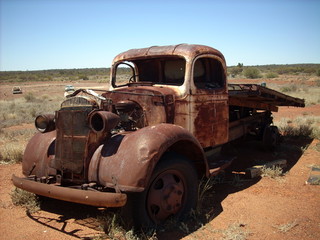 Fototapeta na wymiar old truck abandoned