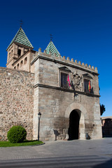 Fototapeta na wymiar Puerta de Bisagra, Toledo, Castilla la Mancha, España