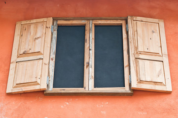 Obraz na płótnie Canvas Drewniane pudełko okno