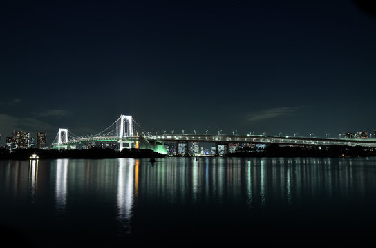 Rainbowbridge Tokyo in der Nacht © stefan137