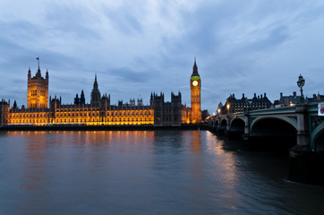 Fototapeta na wymiar Londyn, Westminster: Houses of Parliament le