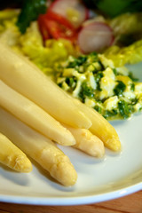 Weißer Spargel mit Eiersauce Remoulade