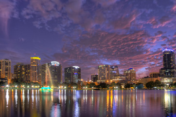 Fototapeta premium Orlando Skyline from Lake Eola at Twilight