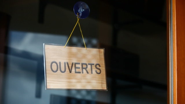 Open and closed signs (french)