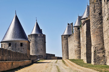 Fototapeta na wymiar Il villaggio fortificato di Carcassonne, Francia