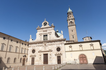 Fototapeta na wymiar San Giovanni Evangelista w Parmie