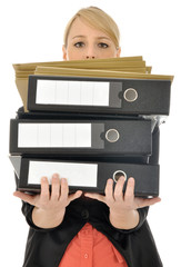 Bürokraft mit Aktenstapel