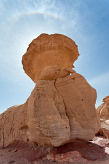 Fototapeta na wymiar Skała Grzyb w Wadi Rum deser