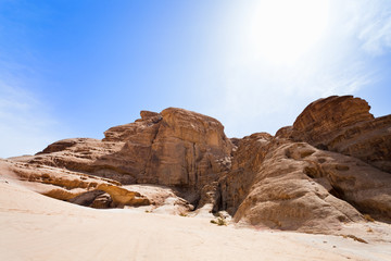 Fototapeta na wymiar skały deser w Wadi Rum