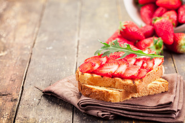 Strawberry Arugula Sandwich