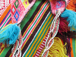 Peruvian hand made woolen fabric - 40760393