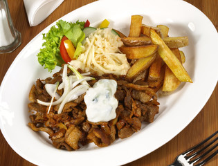 Gyros mit Pommes Frites
