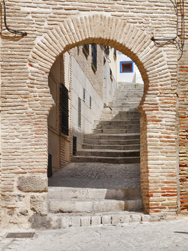 entrada a toledo,espa&ntilde;a
