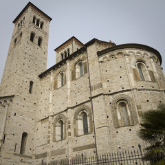 chiesa di sant'abbondio a como