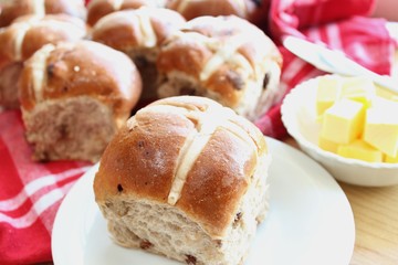 Hot cross buns