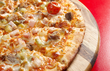 Pizza east with tomato