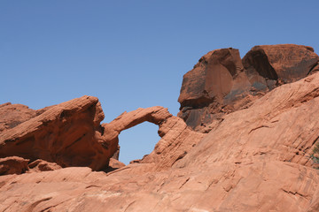 Fototapeta na wymiar Arch Rock in Valley of Fire Nevada