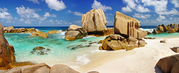 amazing Seychelles - panoramic picture of rocky beach - obrazy, fototapety, plakaty