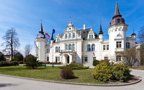 Palast im neoklassizistischem Stil