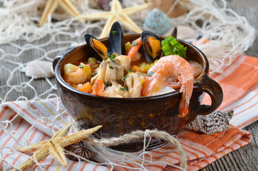 Mediterrane Fischsuppe