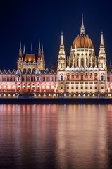 Fototapeta na wymiar Zdjęcie węgierski Parlament urządzone